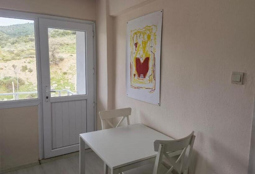 חדר סטנדרט נוף לגינה, Güzelbahçe Yemek Atölyesi