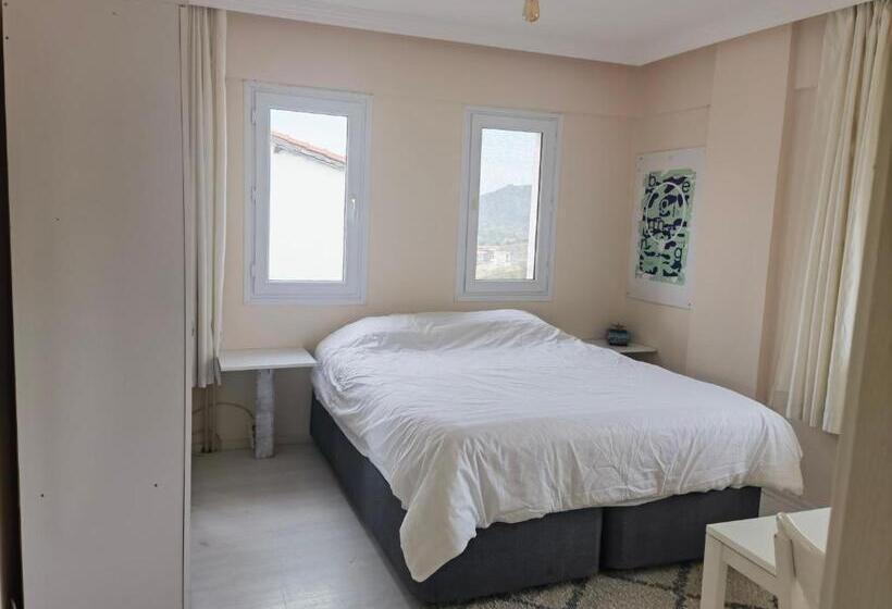 חדר סטנדרט עם מרפסת, Güzelbahçe Yemek Atölyesi