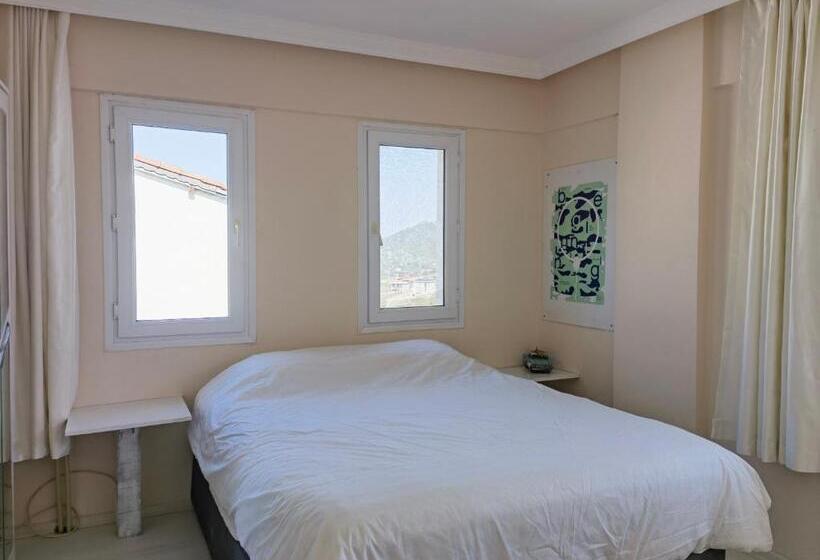 חדר סטנדרט עם מרפסת, Güzelbahçe Yemek Atölyesi