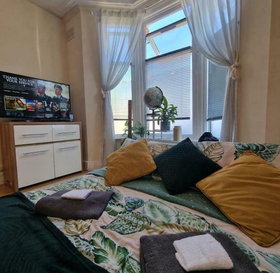 اتاق استاندارد با سرویس بهداشتی مشترک, London Cozy Stay