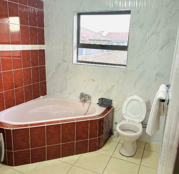 Люкс Повышенной Комфортности, Mpisana Boutique Guesthouse