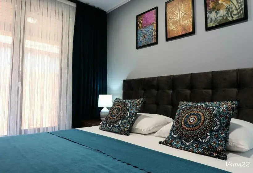 اتاق لوکس, Vama 22  Vama Veche