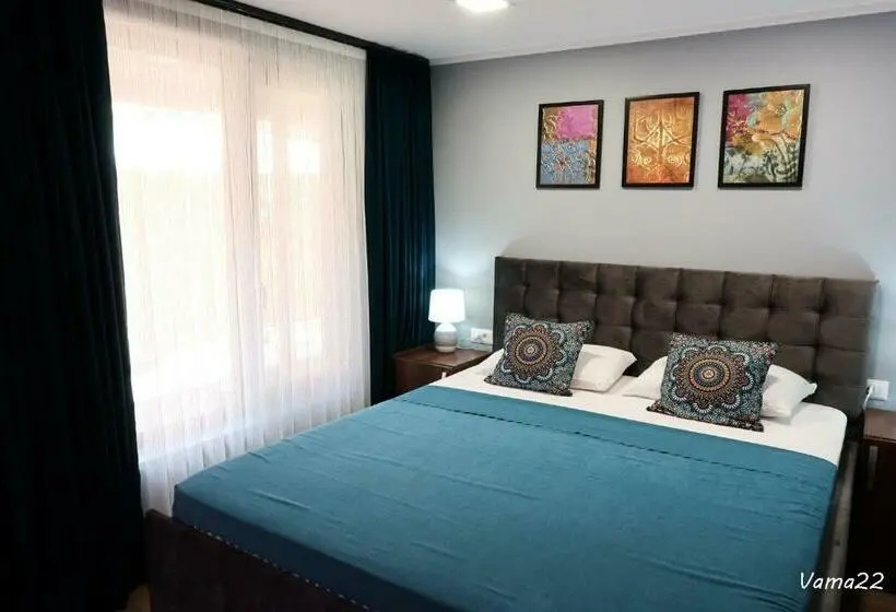 اتاق لوکس, Vama 22  Vama Veche