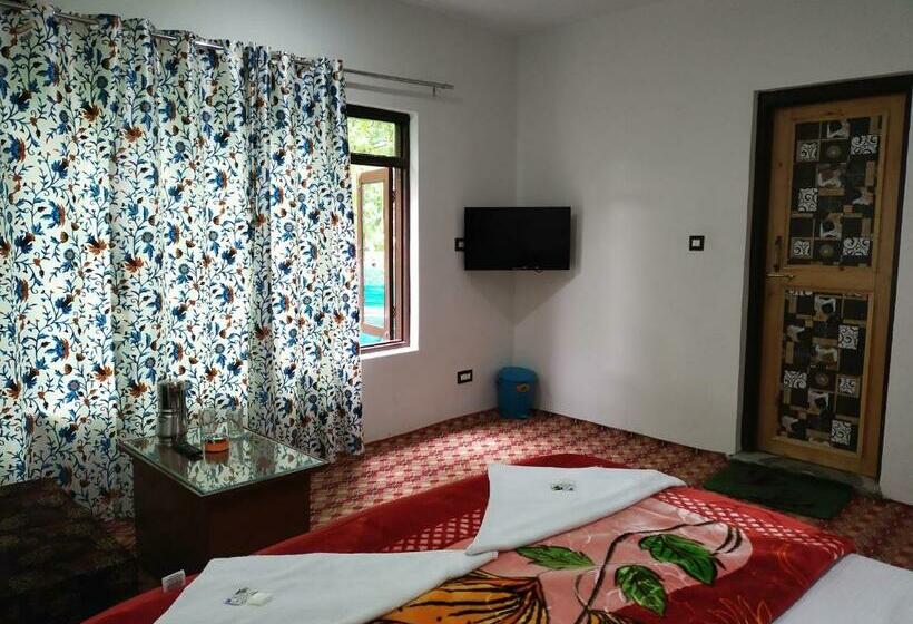 Quarto deluxe, Tip Top Pahalgam