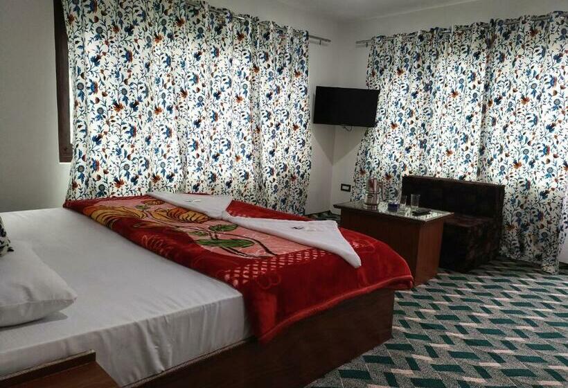 Quarto deluxe, Tip Top Pahalgam