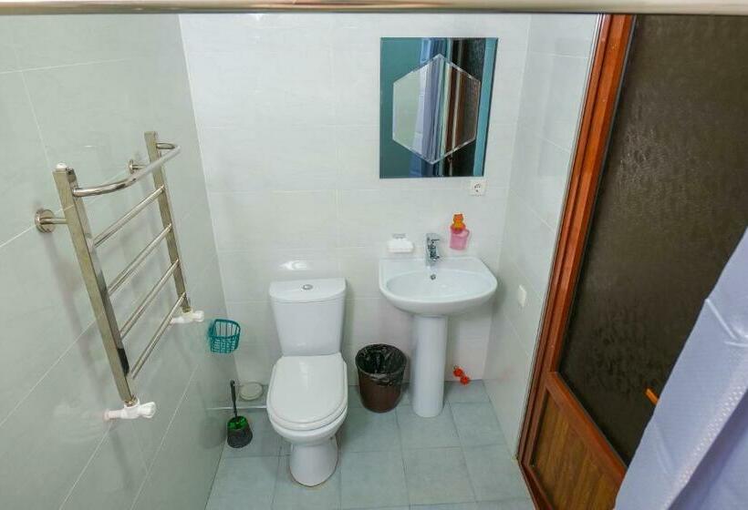 חדר סטנדרט, Latif