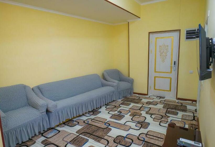 סוויטה משפחתית, Latif