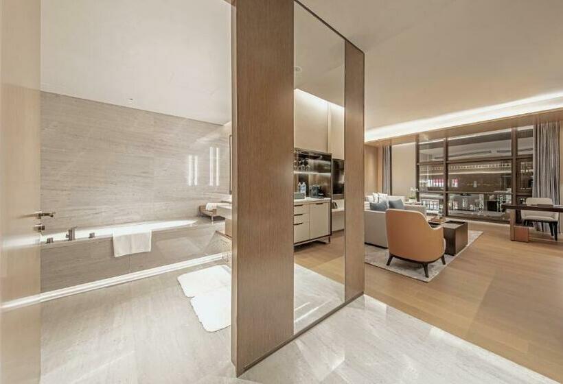 带大床的行政房间, Xiongan International