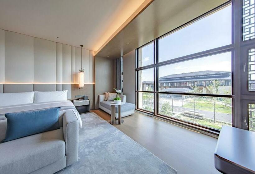 带大床的行政房间, Xiongan International