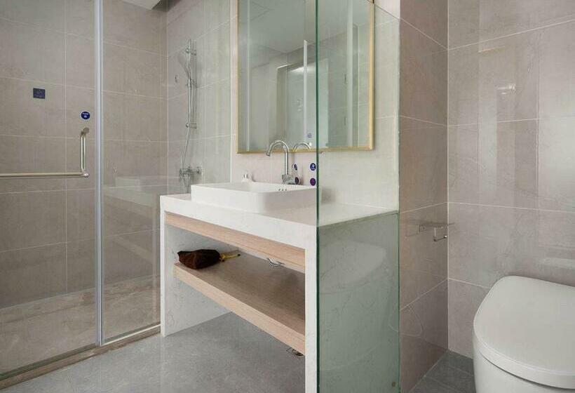 带城市景观的优质房间, Kyriad Hotel Guigang Wuyue Plaza Railway Station