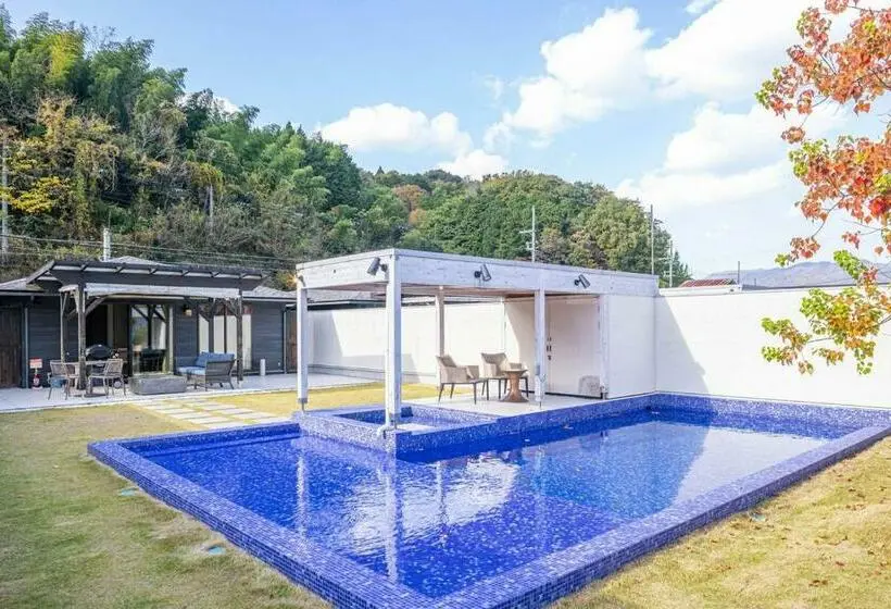 Villa 1 Makuuhuone Merinäkymä, Mezzo All Suite Villas