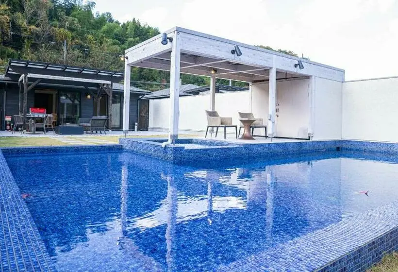 Villa 1 Makuuhuone Merinäkymä, Mezzo All Suite Villas
