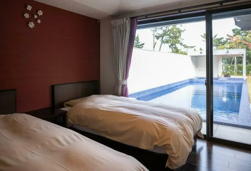 Villa 1 Makuuhuone Merinäkymä, Mezzo All Suite Villas