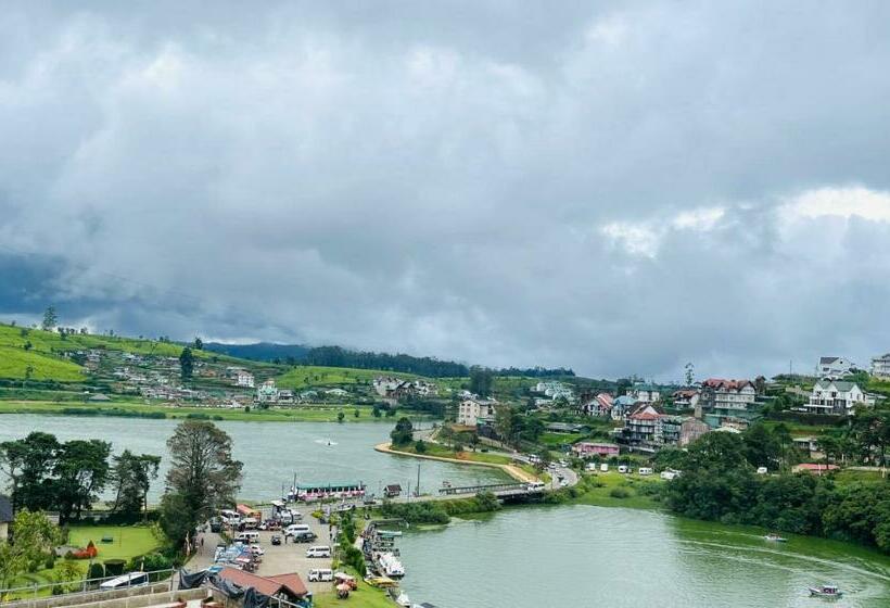 اتاق سوپریور خانوادگی, Top Rich Hotel Nuwara Eliya