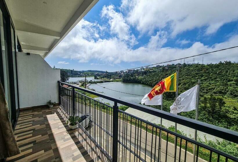 اتاق خانوادگی, Top Rich Hotel Nuwara Eliya