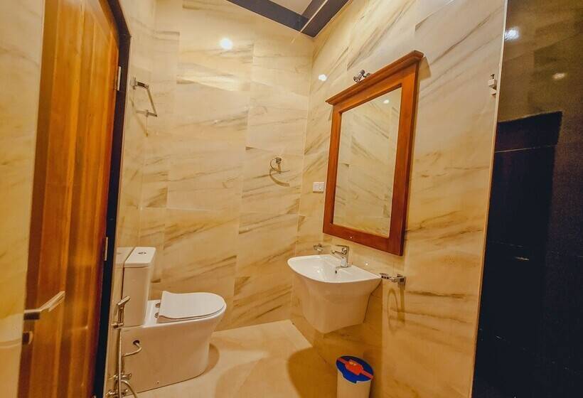 Cameră Familiară, Top Rich Hotel Nuwara Eliya