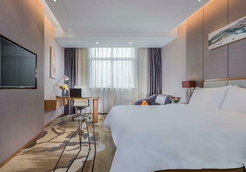 이그제큐티브 룸 킹사이즈 침대, Vienna International Hotel Ganzhou Longnan