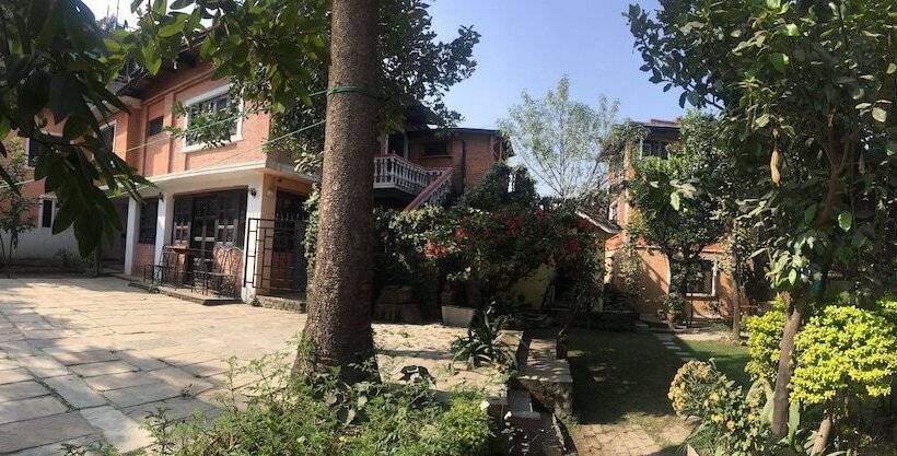 اتاق استاندارد یک نفره, Krishna House
