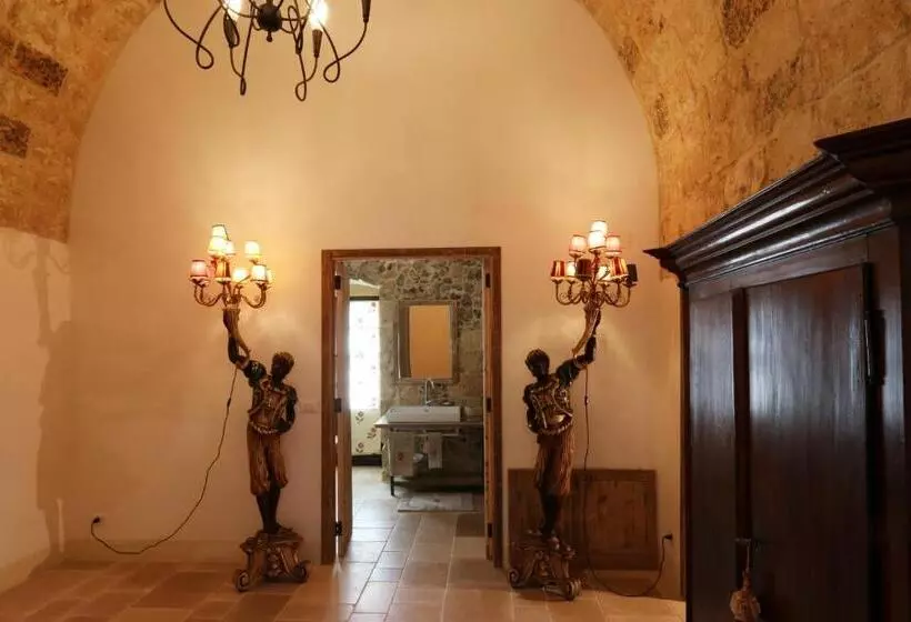 ویلای 3 خوابه, Masseria Fano Relais & Wine