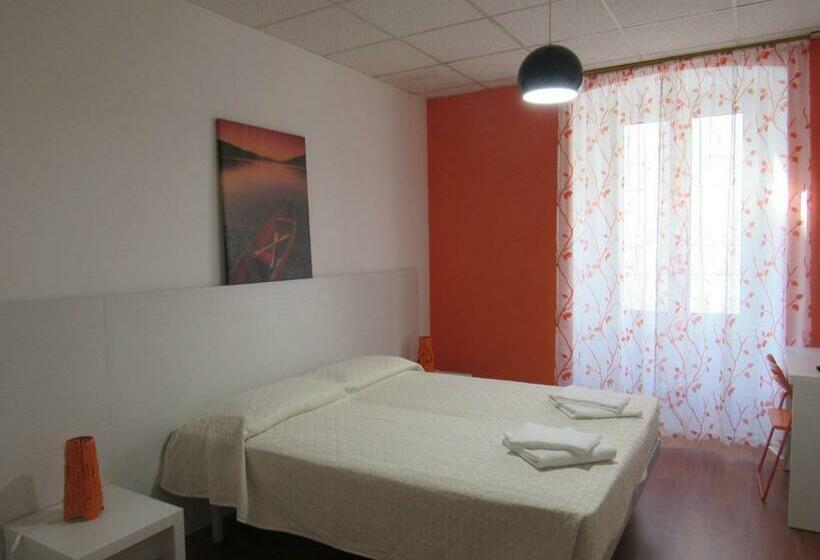 اتاق استاندارد با سرویس بهداشتی مشترک, Smart Accomodation