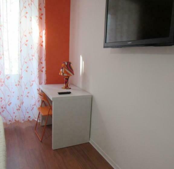 اتاق استاندارد با سرویس بهداشتی مشترک, Smart Accomodation