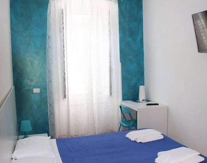 اتاق استاندارد با سرویس بهداشتی مشترک, Smart Accomodation