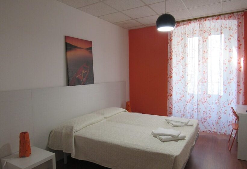 اتاق استاندارد با سرویس بهداشتی مشترک, Smart Accomodation