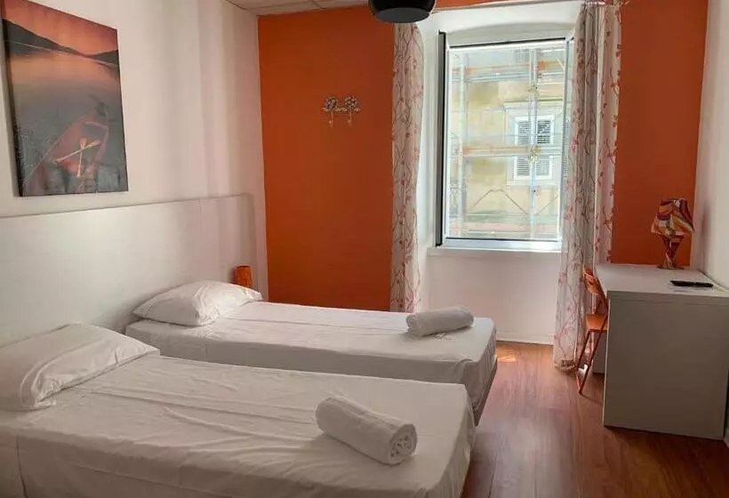 Standaardkamer met Gedeelde Badkamer, Smart Accomodation