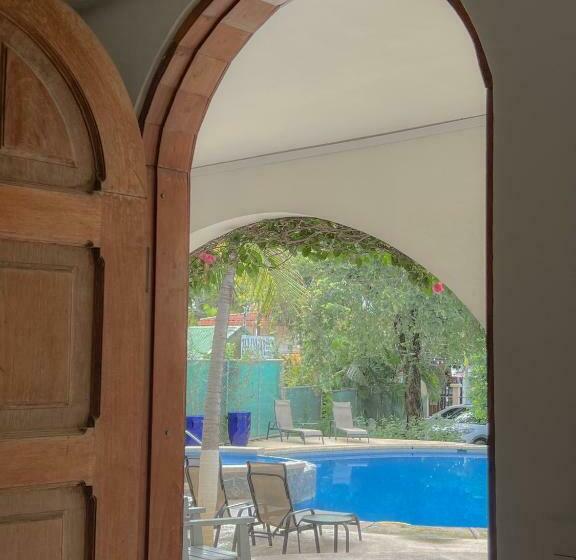 Номер Стандарт, Mar Rey