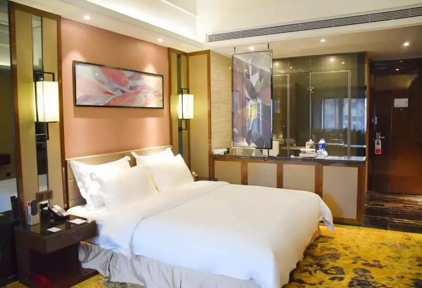 キングサイズベッドのスタンダードルーム, Ramada Foshan