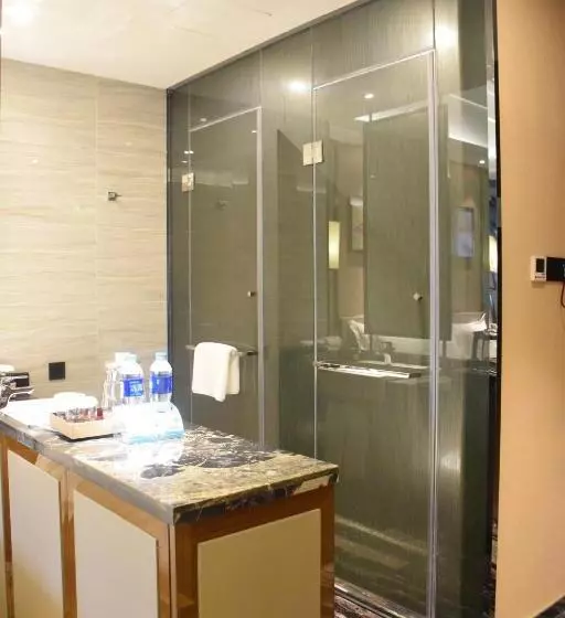 キングサイズベッドのスタンダードルーム, Ramada Foshan