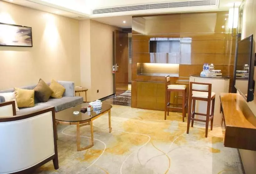 キングサイズベッドのスイートルーム, Ramada Foshan