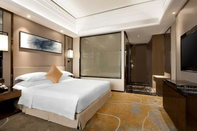 キングサイズベッドのスタンダードルーム, Ramada Foshan