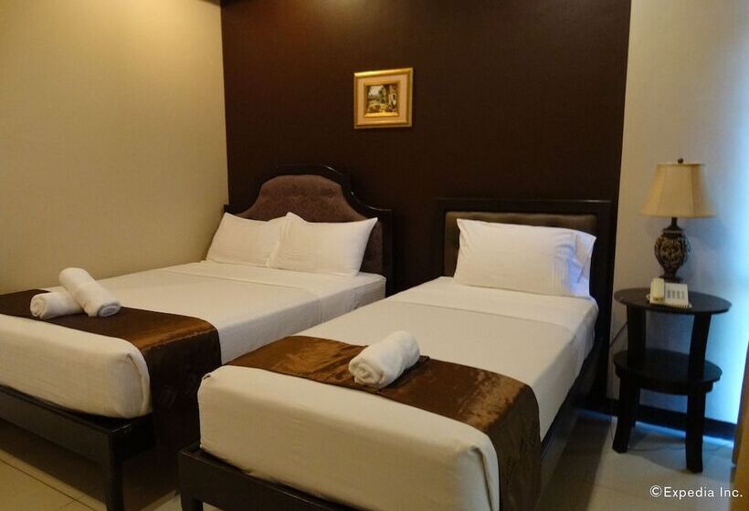 Delüks Üç Kişilik Oda, Peridot Suites