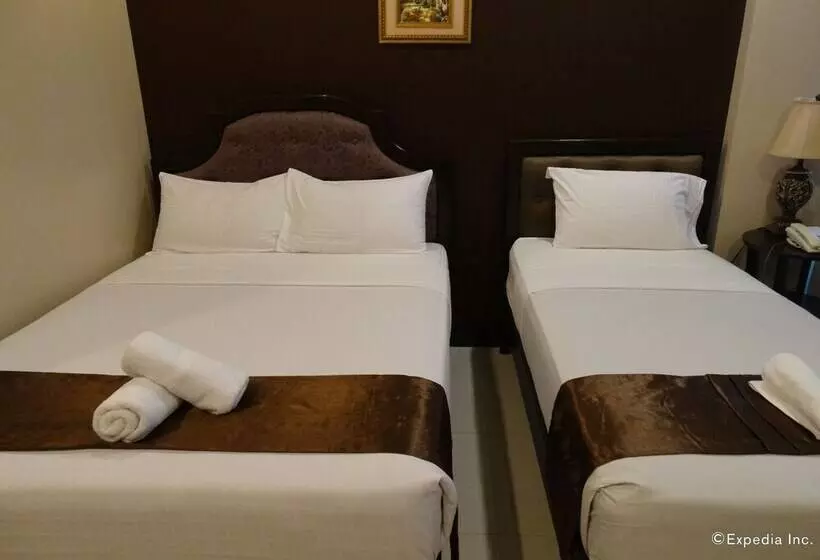 اتاق لوکس سه تخته, Peridot Suites