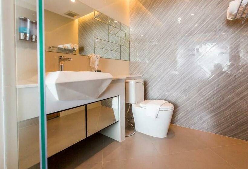 Номер Deluxe, The Crystal Hotel Buriram   Formerly X2 Vibe Buriram