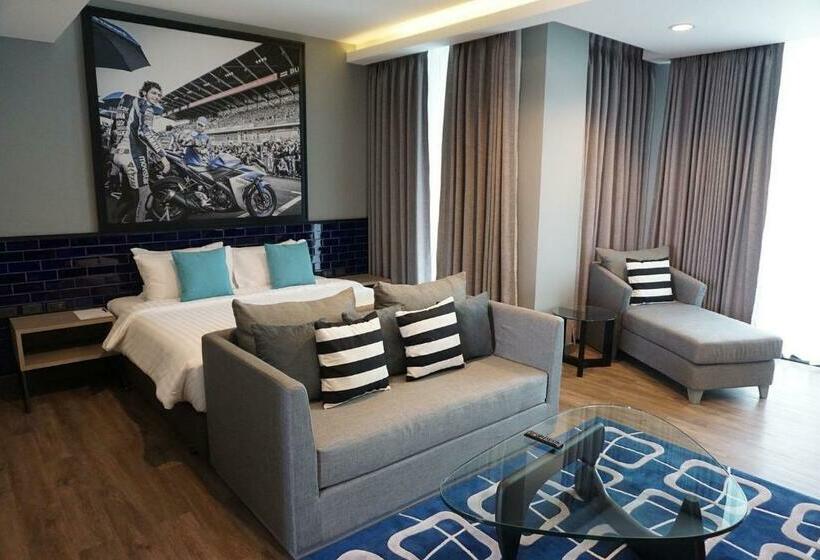 Номер Deluxe, The Crystal Hotel Buriram   Formerly X2 Vibe Buriram