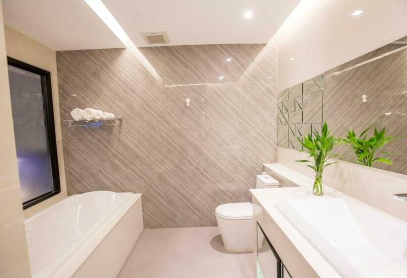 חדר דלוקס, The Crystal Hotel Buriram   Formerly X2 Vibe Buriram