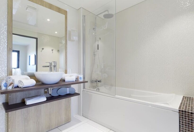Апартаменты 1 Спальня с Видом, Kyriad Prestige Residence & Spa Cabourg Dives Sur Mer