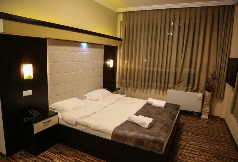 اتاق لوکس, Albes