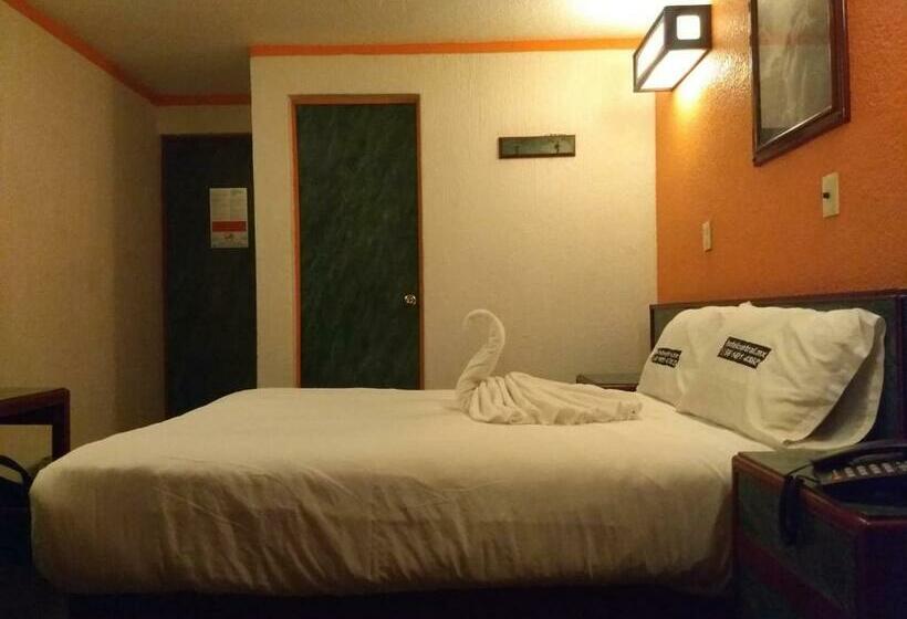 جناح جونيور, Central