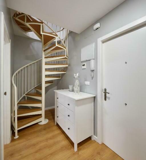 آپارتمان دوبلکس 1 خوابه, Apart Hotel Happy Life