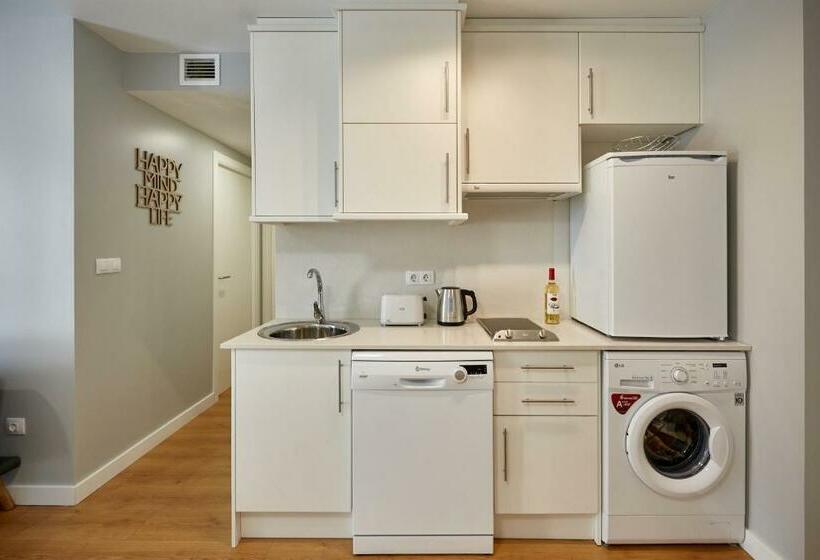 آپارتمان 2 خوابه, Apart Hotel Happy Life