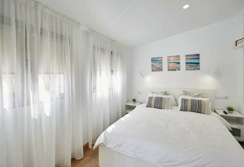 آپارتمان 1 خوابه با تراس, Apart Hotel Happy Life