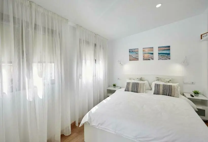 آپارتمان 1 خوابه با تراس, Apart Hotel Happy Life