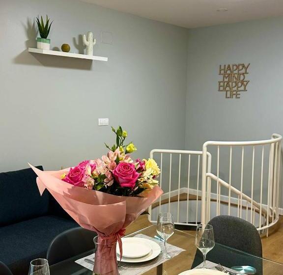 آپارتمان دوبلکس 1 خوابه, Apart Hotel Happy Life
