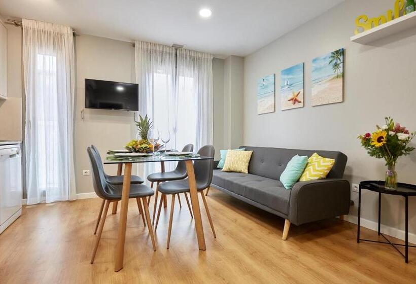 آپارتمان 1 خوابه با تراس, Apart Hotel Happy Life