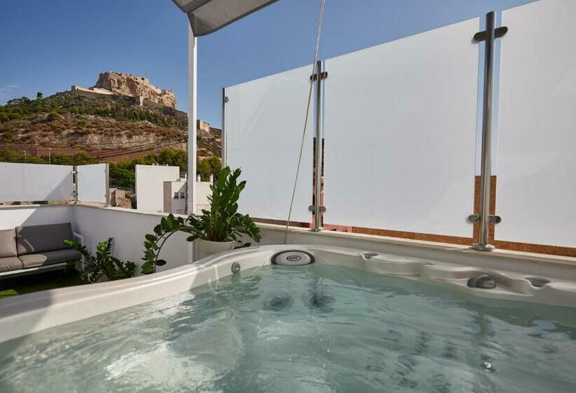 استودیوی استاندارد, Apart Hotel Happy Life