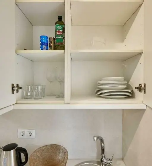 استودیوی استاندارد, Apart Hotel Happy Life