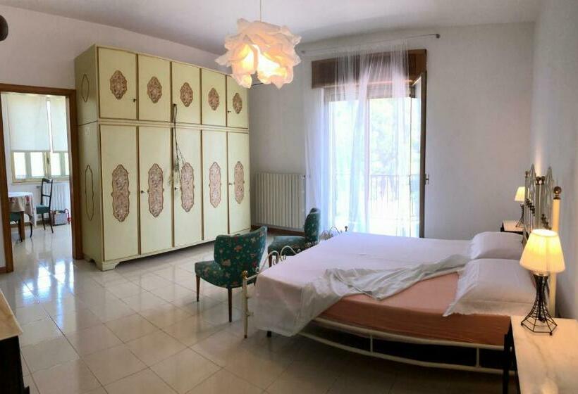 سوییت با چشمانداز کوه, Casamonaco